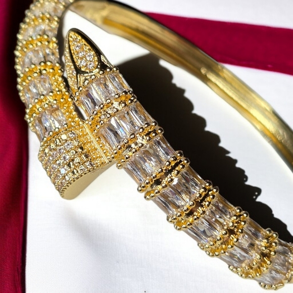 Chunky Luxury 18k Gold Plated Nail Zircon Crystal Bracelet - Picture 4 of 6